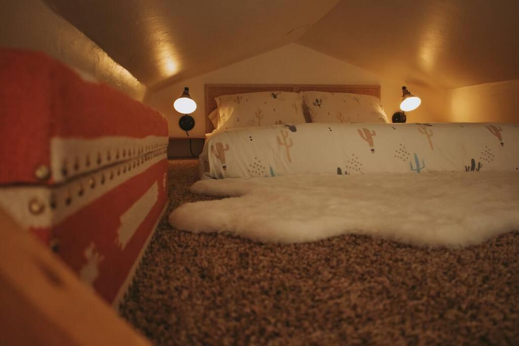 Agave Tiny House At Cactus Flower-Hot Tub-Pet Friendly-No Pet Fees! ألباكركي المظهر الخارجي الصورة