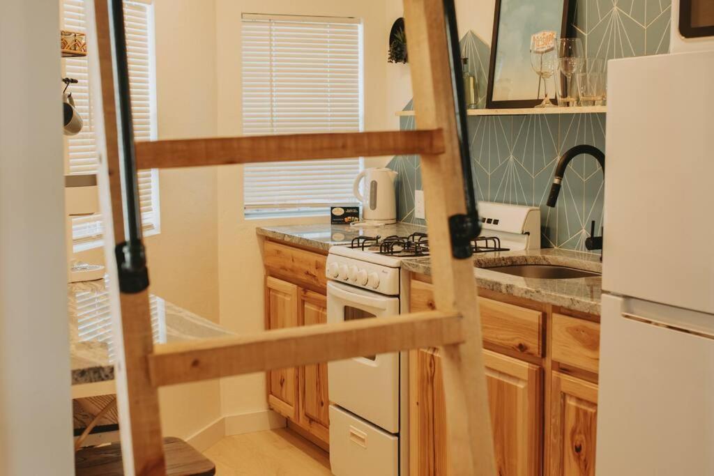Agave Tiny House At Cactus Flower-Hot Tub-Pet Friendly-No Pet Fees! ألباكركي المظهر الخارجي الصورة