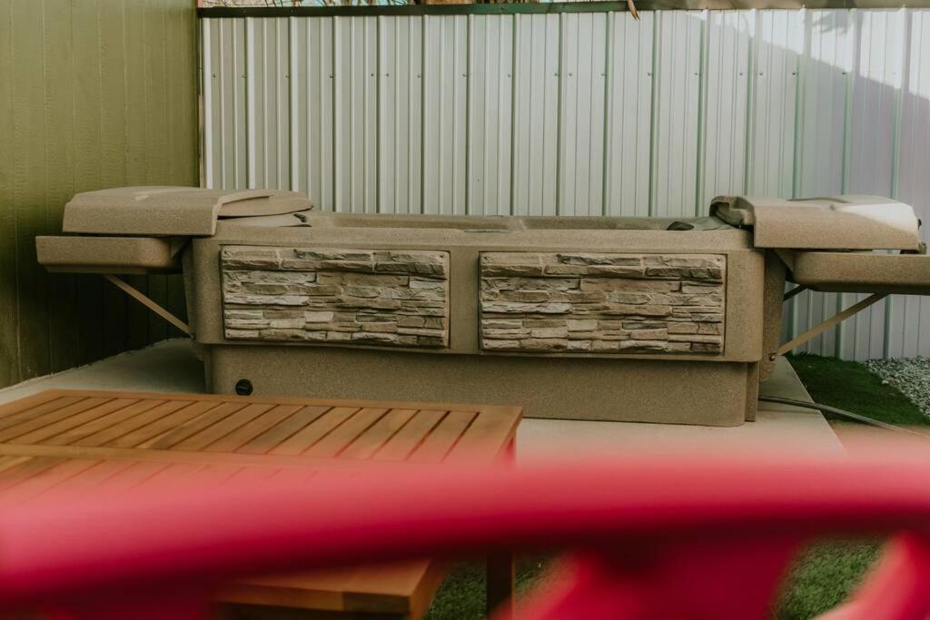 Agave Tiny House At Cactus Flower-Hot Tub-Pet Friendly-No Pet Fees! ألباكركي المظهر الخارجي الصورة