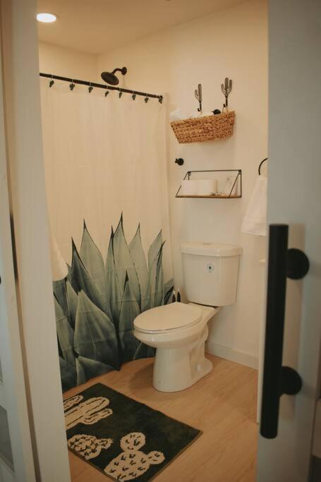 Agave Tiny House At Cactus Flower-Hot Tub-Pet Friendly-No Pet Fees! ألباكركي المظهر الخارجي الصورة