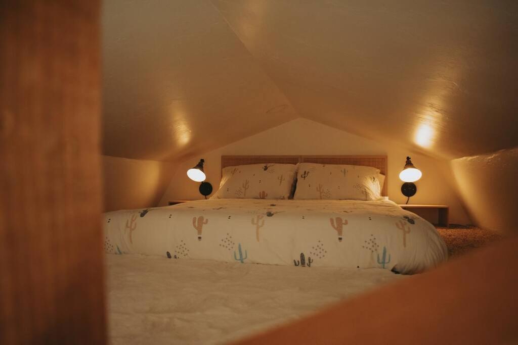 Agave Tiny House At Cactus Flower-Hot Tub-Pet Friendly-No Pet Fees! ألباكركي المظهر الخارجي الصورة